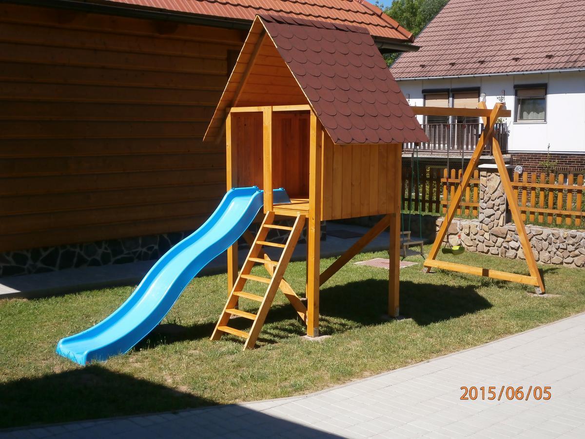 Villa Zrubovy Dom Silvia Trstené Esterno foto